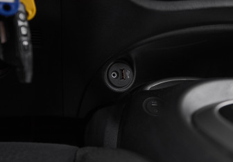 Подержанный автомобиль Nissan Juke 2012 года (19 фото)