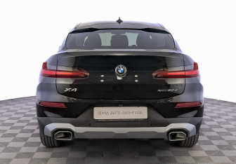 Подержанный автомобиль BMW X4 2022 года (6 фото)