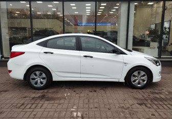 Подержанный автомобиль Hyundai Solaris Sedan 2014 года (4 фото)