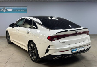 Подержанный автомобиль Kia K5 2020 года (7 фото)