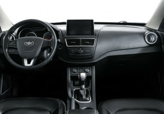 Подержанный автомобиль FAW Besturn X40 2019 года (7 фото)