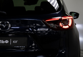 Подержанный автомобиль Mazda CX-5 2015 года (21 фото)