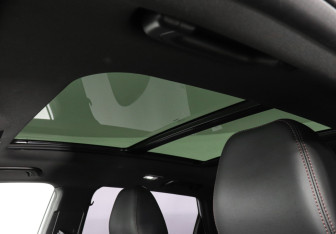 Подержанный автомобиль Geely Coolray 2023 года (15 фото)