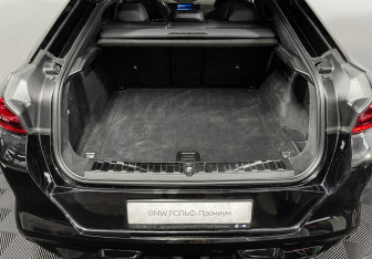 Подержанный автомобиль BMW X6 M 2024 года (9 фото)