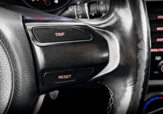 Подержанный автомобиль Kia Rio Hatchback 2019 года (27 фото)