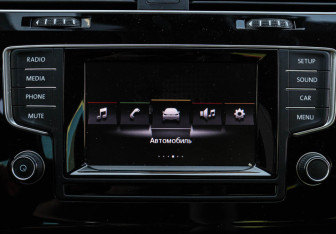 Подержанный автомобиль Volkswagen Golf Hatchback 2014 года (18 фото)