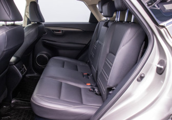 Подержанный автомобиль Lexus NX 2015 года (11 фото)