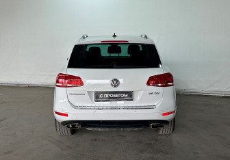 Подержанный автомобиль Volkswagen Touareg 2013 года (5 фото)