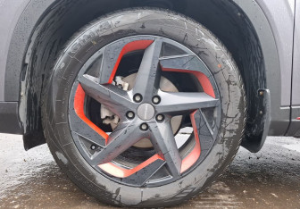 Подержанный автомобиль Omoda C5 2023 года (9 фото)