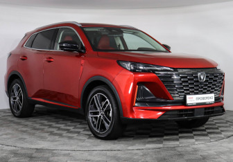 Подержанный автомобиль Changan UNI-S 2024 года (3 фото)