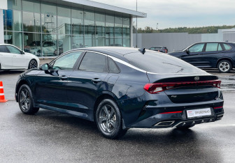 Подержанный автомобиль Kia K5 2020 года (7 фото)