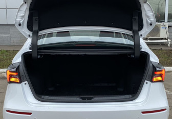 Подержанный автомобиль Omoda S5 2024 года (10 фото)