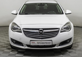 Подержанный автомобиль Opel Insignia Wagon 2014 года (2 фото)
