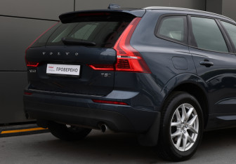 Подержанный автомобиль Volvo XC60 2021 года (26 фото)