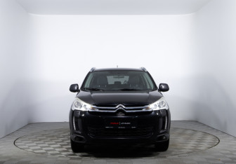 Подержанный автомобиль Citroen C4 Aircross 2012 года (2 фото)