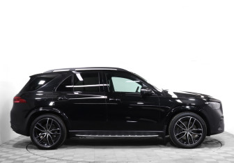 Подержанный автомобиль Mercedes-Benz GLE 2024 года (4 фото)
