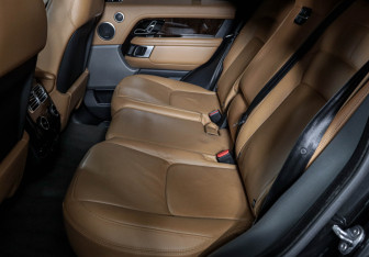 Подержанный автомобиль Land Rover Range Rover 2018 года (10 фото)