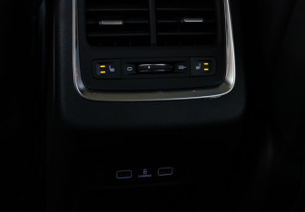 Подержанный автомобиль Belgee X70 2025 года (9 фото)