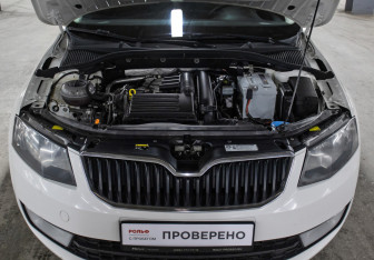 Подержанный автомобиль Skoda Octavia Liftback 2013 года (9 фото)