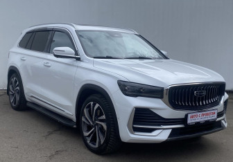 Подержанный автомобиль Geely Monjaro 2023 года (3 фото)
