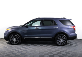 Подержанный автомобиль Ford Explorer 2013 года (8 фото)