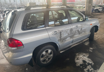 Подержанный автомобиль Hyundai Santa Fe 2011 года (4 фото)