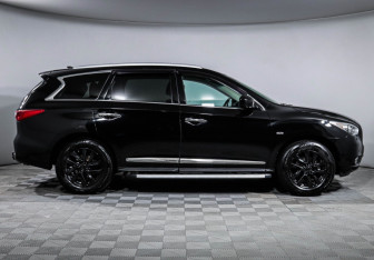 Подержанный автомобиль Infiniti JX 2013 года (4 фото)