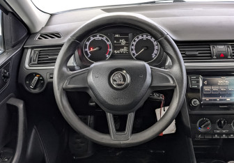 Подержанный автомобиль Skoda Rapid Liftback 2019 года (22 фото)