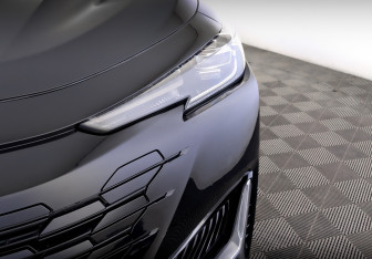 Подержанный автомобиль Changan UNI-K 2023 года (17 фото)