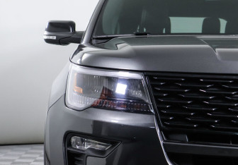 Подержанный автомобиль Ford Explorer 2019 года (5 фото)