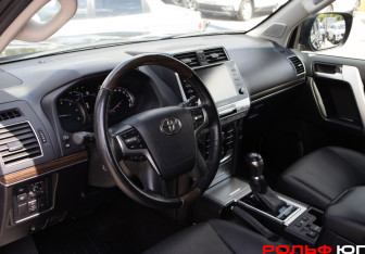 Подержанный автомобиль Toyota Land Cruiser Prado 2021 года (11 фото)