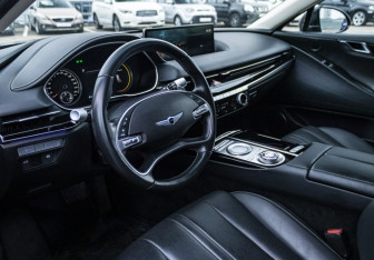 Подержанный автомобиль Genesis G80 2021 года (12 фото)