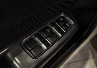 Подержанный автомобиль Subaru Forester Suv 2012 года (14 фото)