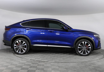 Подержанный автомобиль Geely Tugella 2022 года (4 фото)