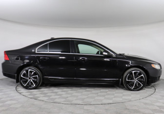 Подержанный автомобиль Volvo S80 2008 года (4 фото)
