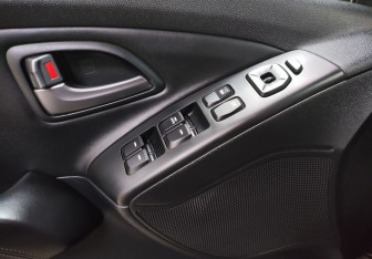 Подержанный автомобиль Hyundai ix35 2015 года (20 фото)