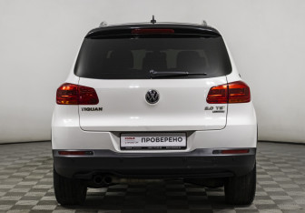 Подержанный автомобиль Volkswagen Tiguan 2011 года (6 фото)