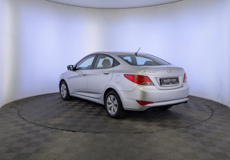 Подержанный автомобиль Hyundai Solaris Sedan 2016 года (7 фото)