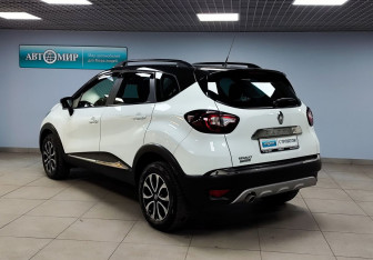Подержанный автомобиль Renault Kaptur 2019 года (7 фото)
