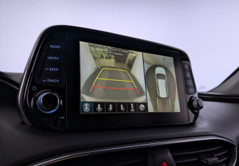 Подержанный автомобиль Hyundai Santa Fe 2018 года (17 фото)