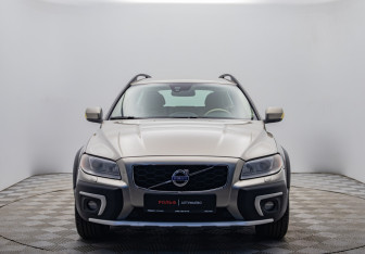 Подержанный автомобиль Volvo XC70 2013 года (8 фото)