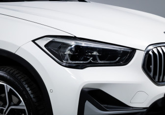 Подержанный автомобиль BMW X1 2021 года (16 фото)