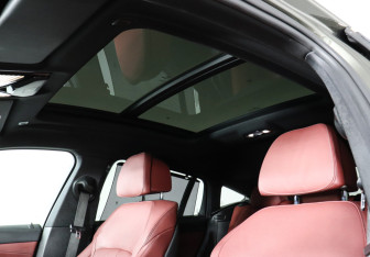 Подержанный автомобиль BMW X6 2021 года (23 фото)