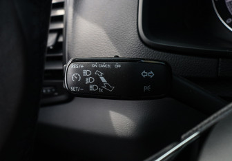 Подержанный автомобиль Skoda Karoq 2021 года (19 фото)