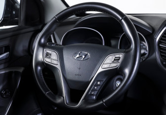 Подержанный автомобиль Hyundai Santa Fe 2013 года (14 фото)