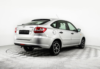 Подержанный автомобиль LADA (ВАЗ) Granta Sedan 2015 года (5 фото)