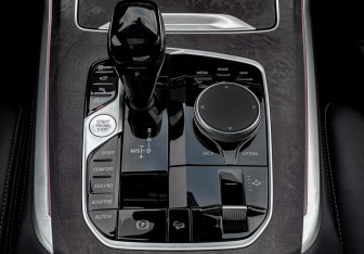 Подержанный автомобиль BMW X7 2021 года (30 фото)