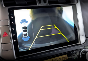 Подержанный автомобиль Toyota Land Cruiser Prado 2013 года (26 фото)