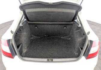 Подержанный автомобиль Skoda Rapid Liftback 2019 года (10 фото)