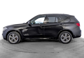 Подержанный автомобиль BMW X5 2018 года (8 фото)